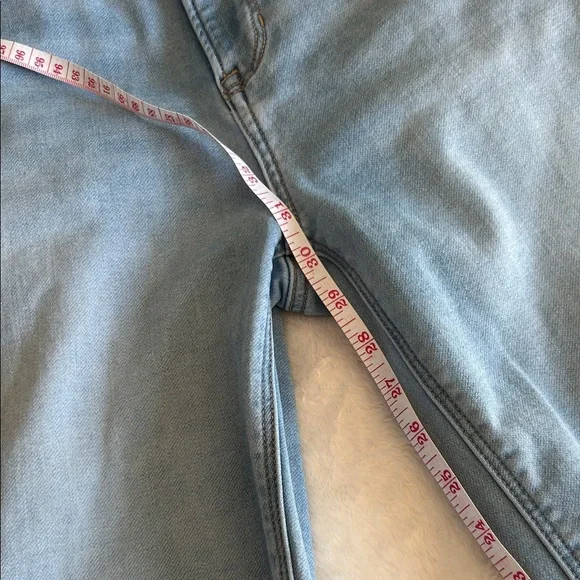 American Eagle Outfitters Soft Knit Mom Jeans |Light Wash | Size 2 XL - Picture 9 of 9